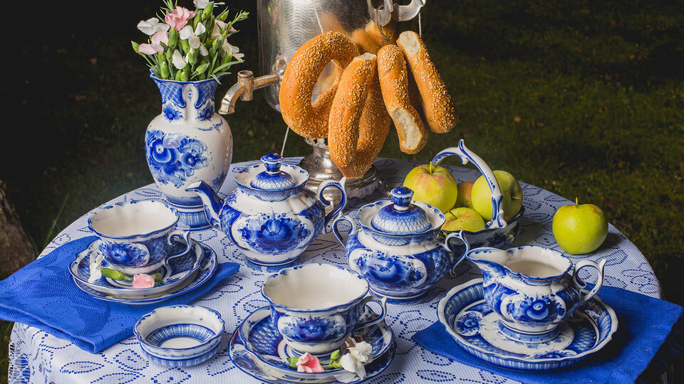 Знаменитые "Агашки", Гжель и "Кобальтовая сетка": 3 фарфоровых завода, история и удивительные факты