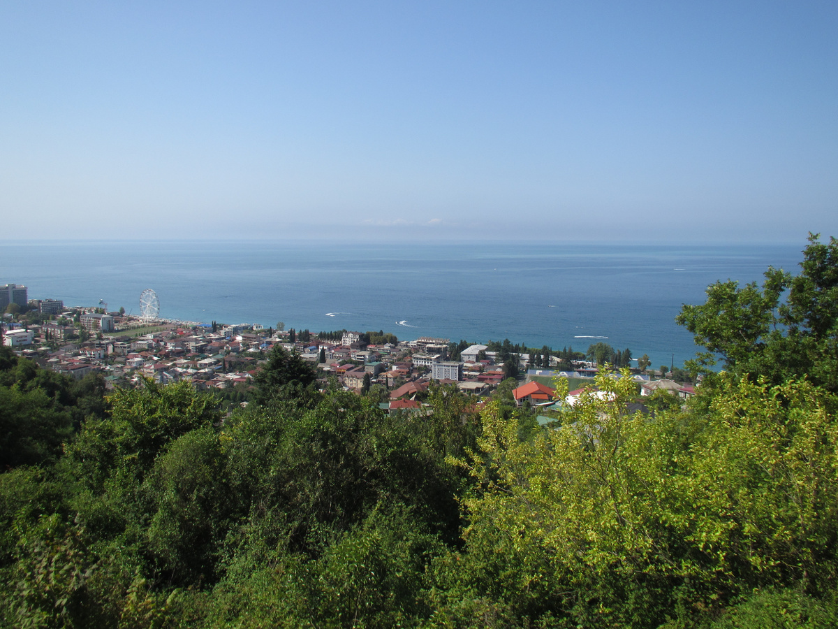Смотровая площадка с видом на новую Гагру
