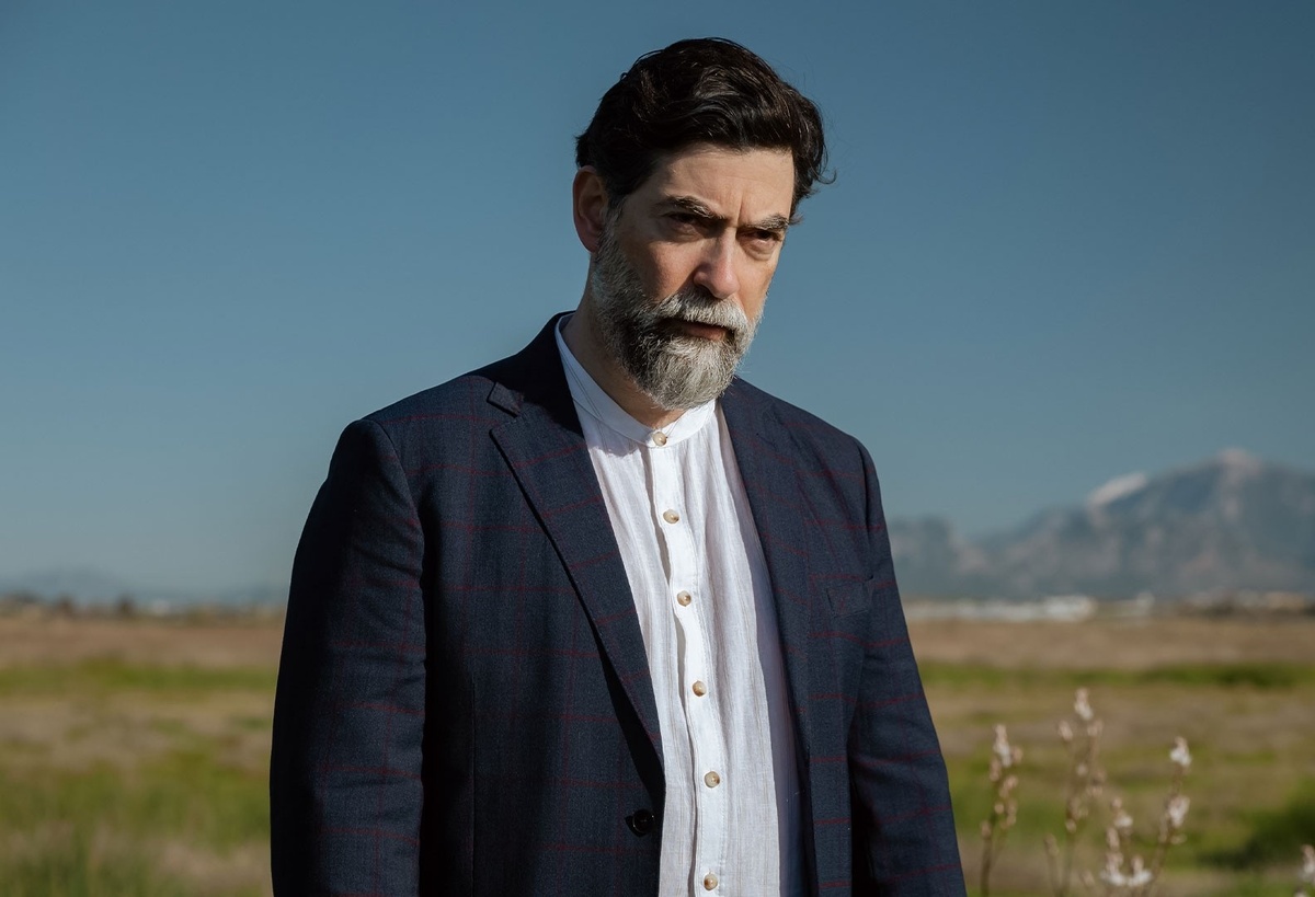 Кадр сериала «Цвет граната».