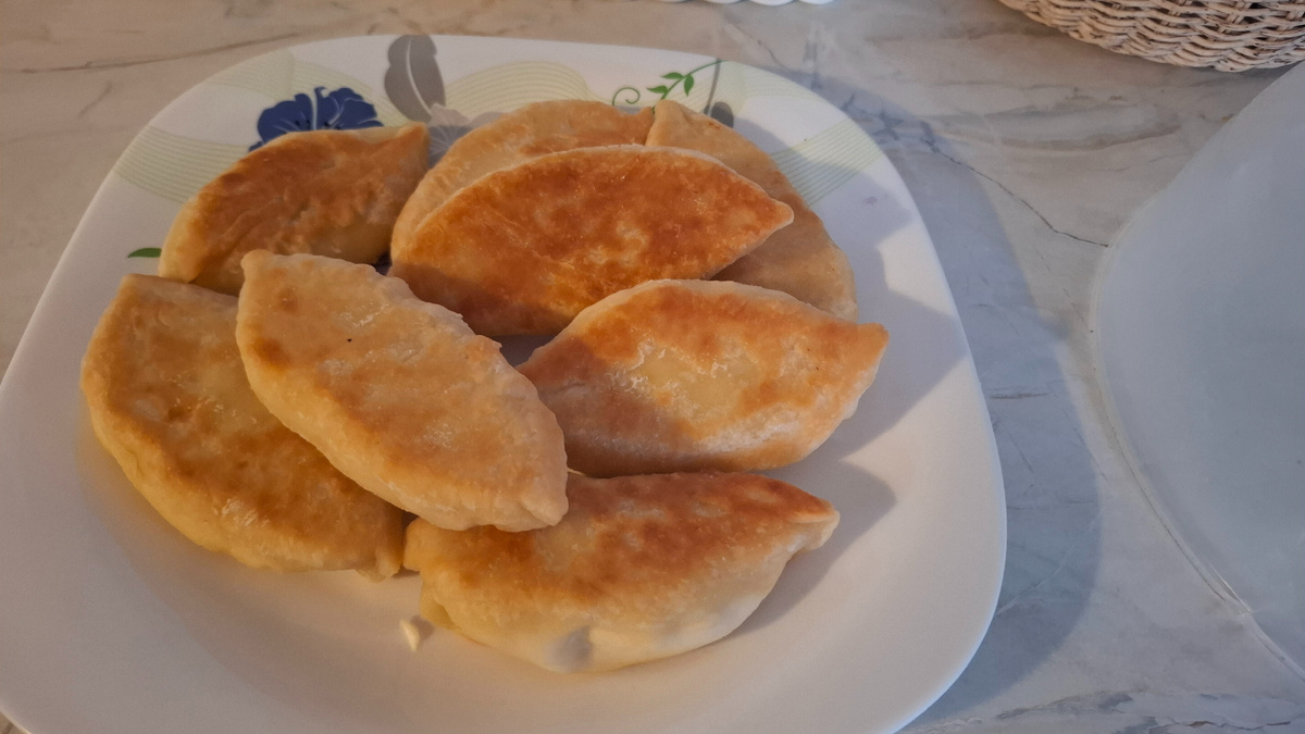 Тесто дрожжевое покупала в кулинарии.