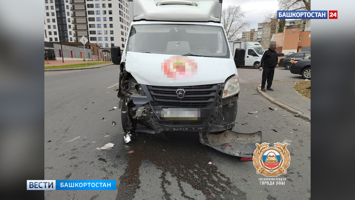    В Уфе столкнулись легковушка и "ГАЗель": пострадали мужчина и двое маленьких детей
