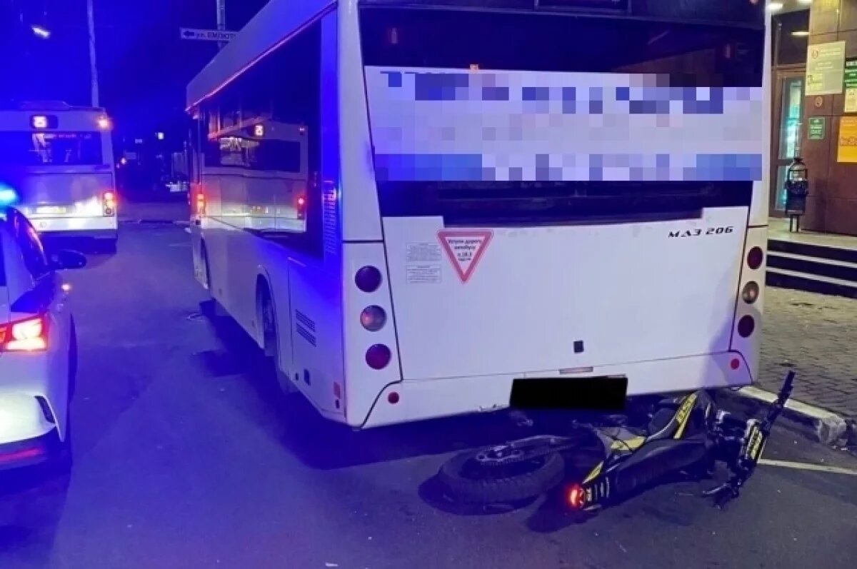    Пожилая автоледи сбила подростка-мотоциклиста на проспекте Ленина в Брянске