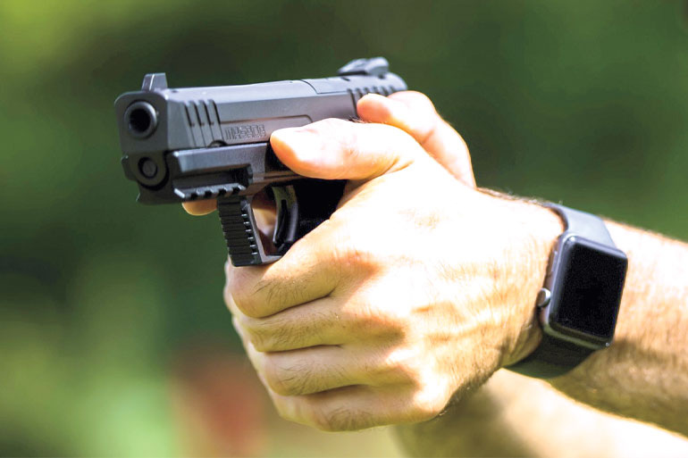 "Кошерная эргономика": пистолет "Масада"