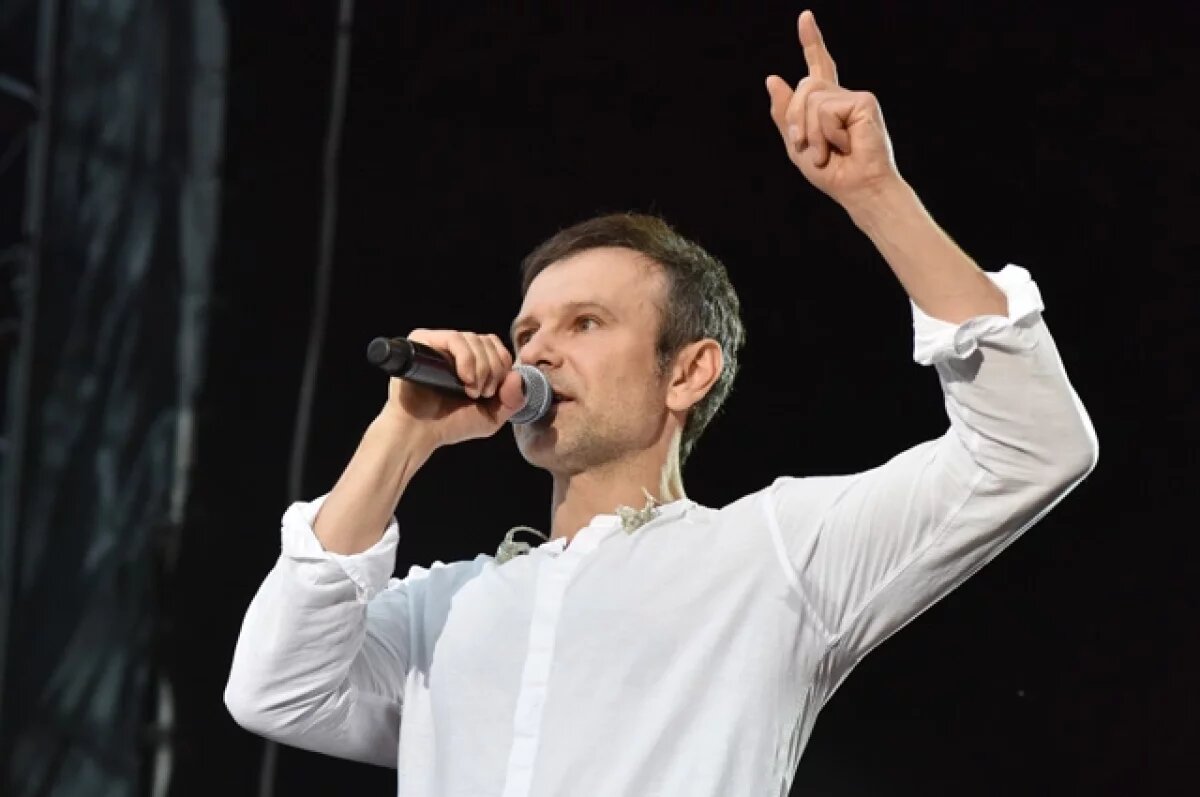    Солист «Океана Эльзы» порадовался задержанию уклонистов на своем концерте