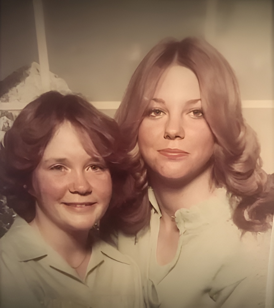 Сары с Лорой