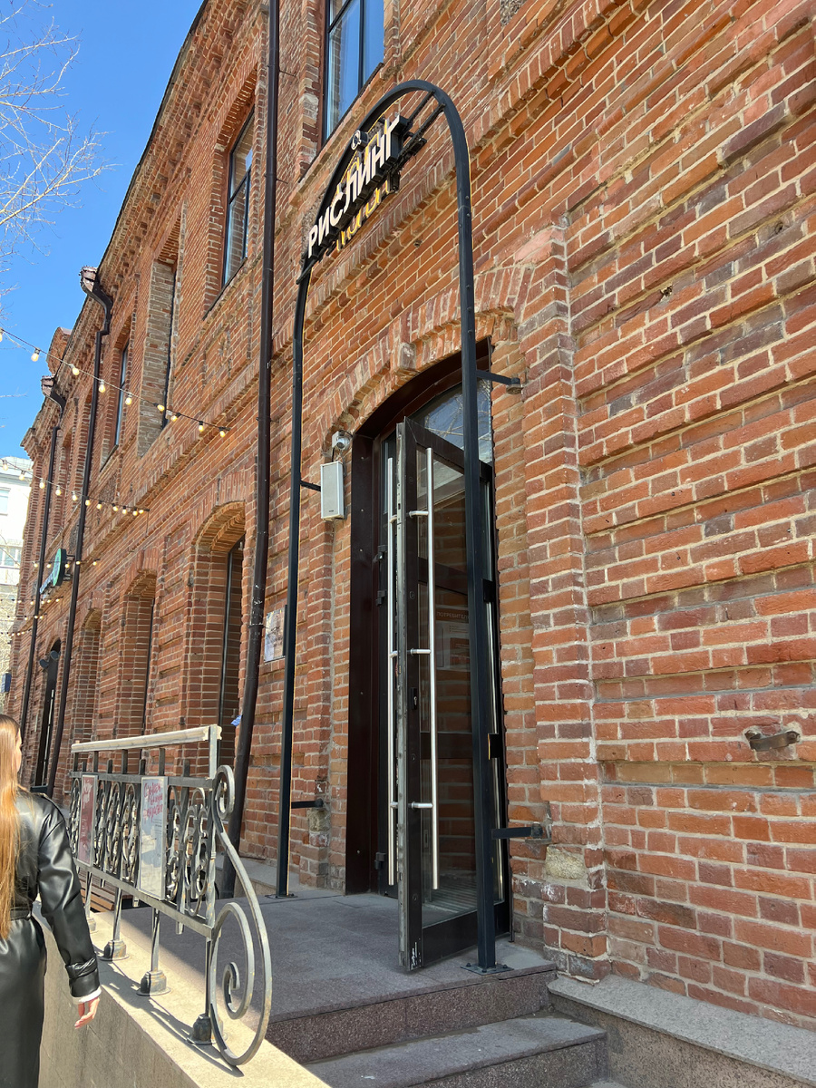 Вид снаружи и внутри