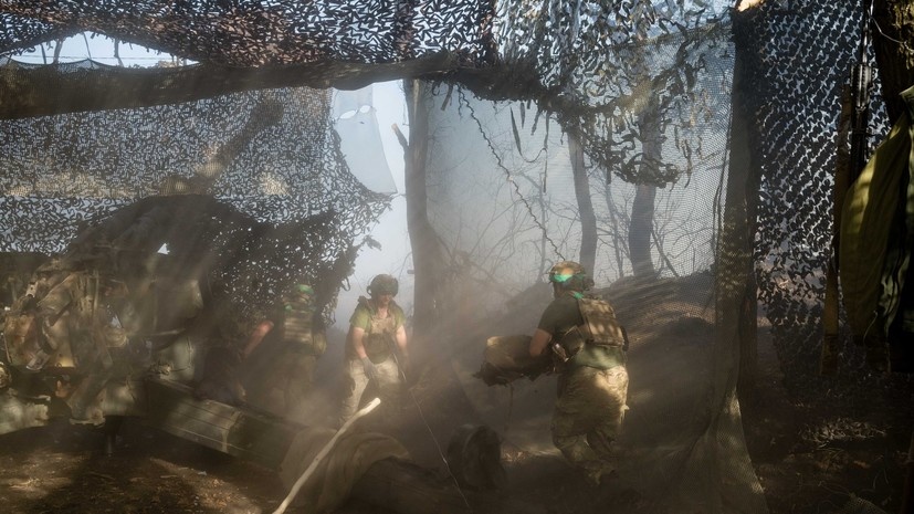     Архивное фото. Украинские военные на позициях возле Красноармейска Gettyimages.ru Maciek Musialek / Anadolu