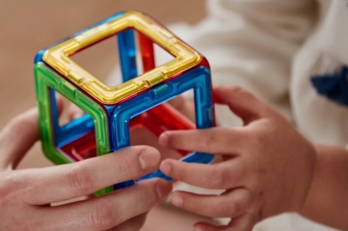    В Ленобласти трёхлетний малыш умер после того, как наглотался магнитов