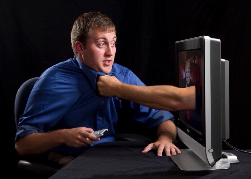 Ни для кого не секрет, что такие термины как «био», «эко», «традиционные», «фермерские» и тому подобные, ни что иное, как просто красивые слова, реклама.А как работает телевизионная реклама? Ну, например, печенье или «растишка» какой-нибудь. Есть визуальный ряд и звуковой. Визуальный показывает засеянные пшеницей поля, как зерна превращаются в муку, показывает какие там полезные микроэлементы в виде красочных картинок таблицы Менделеева. И счастливых детей за столом с кружкой молока и замечательным печеньем (тоже самое и с растишкой, только вместо пшеницы счастливые коровы на заливных, зеленых лугах).