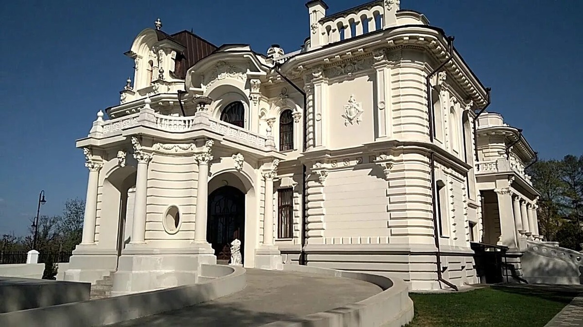 Фото из сети. Фасад здания. 