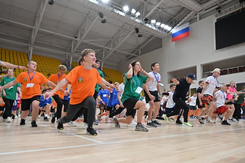    Организаторы проекта «Zа самбо в Свердловской области» / Школьники участвуют в спортивном празднике в Верхней Пышме