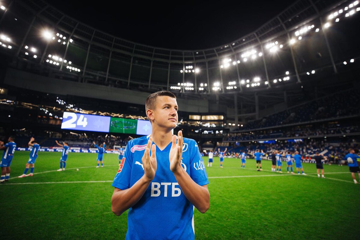 Виктор Окишор