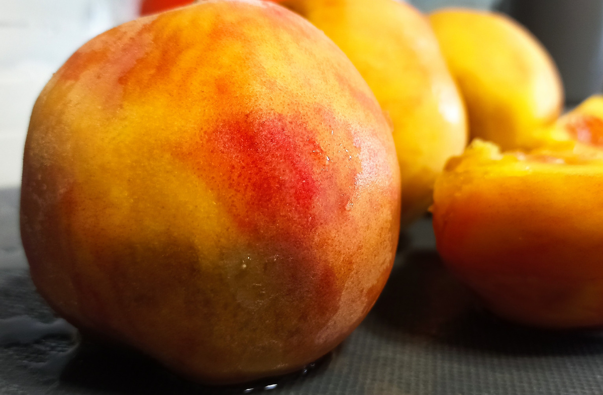 Если используются замороженные ягоды, то их необходимо предварительно разморозить. 