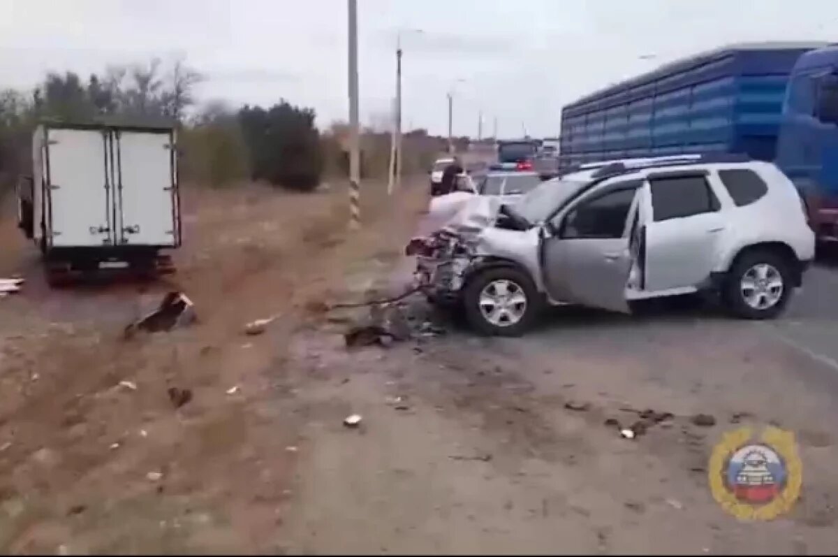    Место гибели пассажира в ДТП с тремя авто сняли на видео под Волгоградом