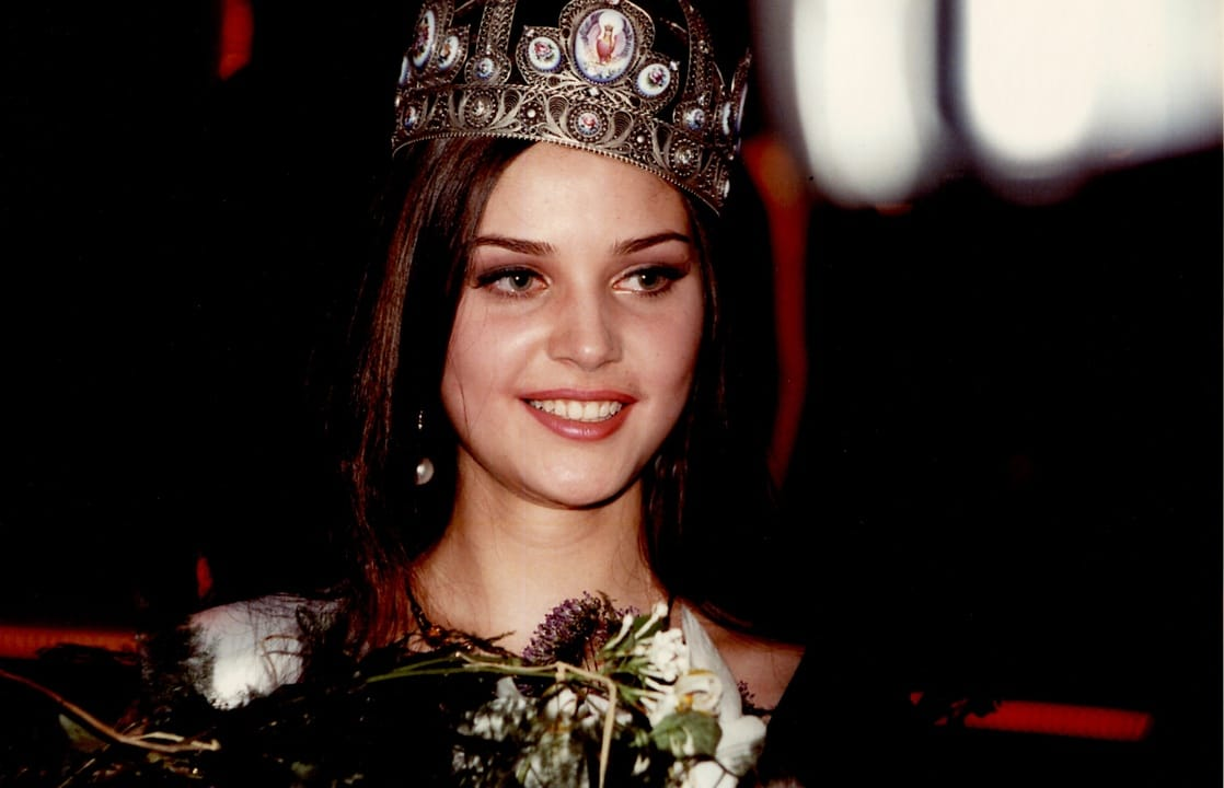 На этой фотографии Петровой ещё нет 16 лет