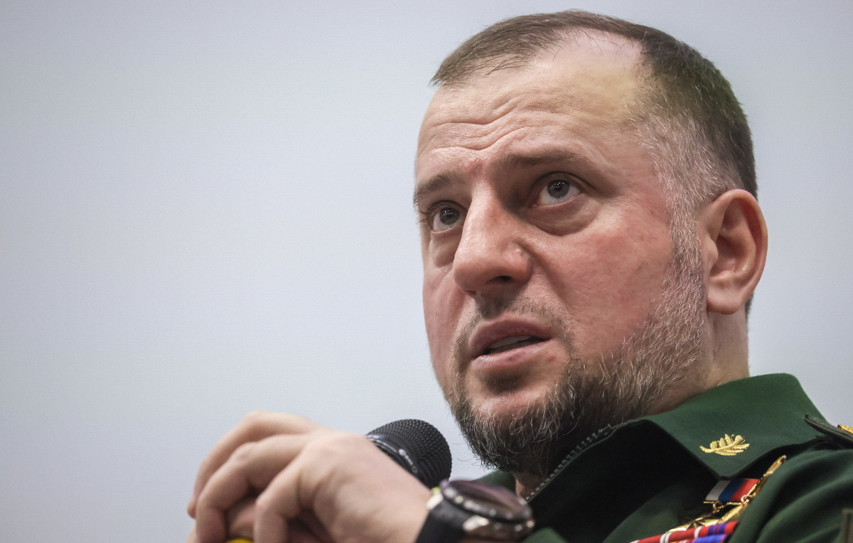    Заместитель начальника Главного военно-политического управления ВС РФ Апты Алаудинов  Александр Щербак/ТАСС