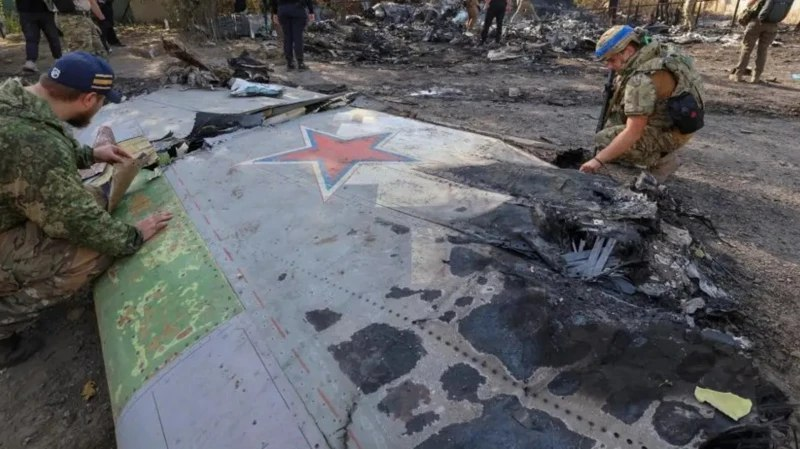 Обломки россйского беспилотника «Охотник» упали возле города Константиновка на востоке Украины.