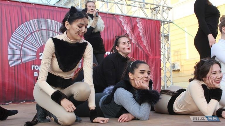    Коллективы Оренбуржья могут стать участниками регионального этапа «Театрального Приволжья» Марина Шарт