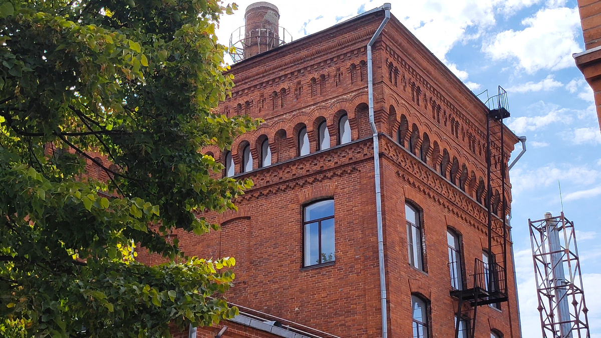 Майкопский вино-водочный завод.