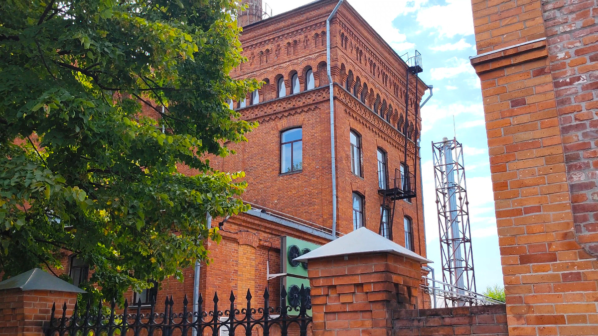 Майкопский вино-водочный завод.