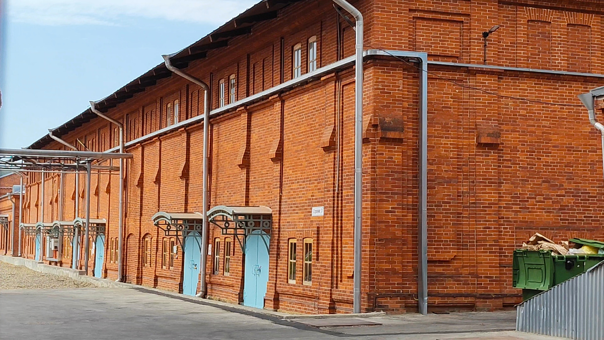 Майкопский вино-водочный завод.