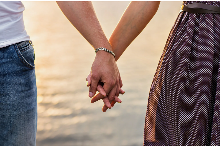 Верность - это выбор. И измена - это выбор. И отрицать это глупо