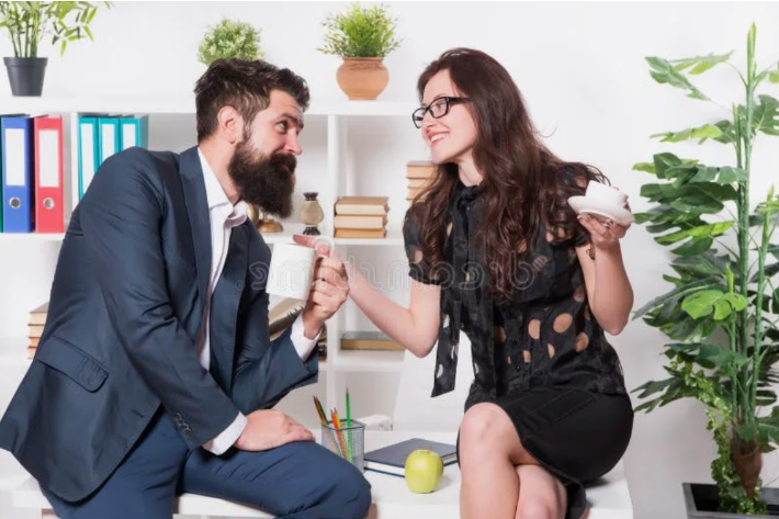 Флирт многим нужен просто для хорошего настроения