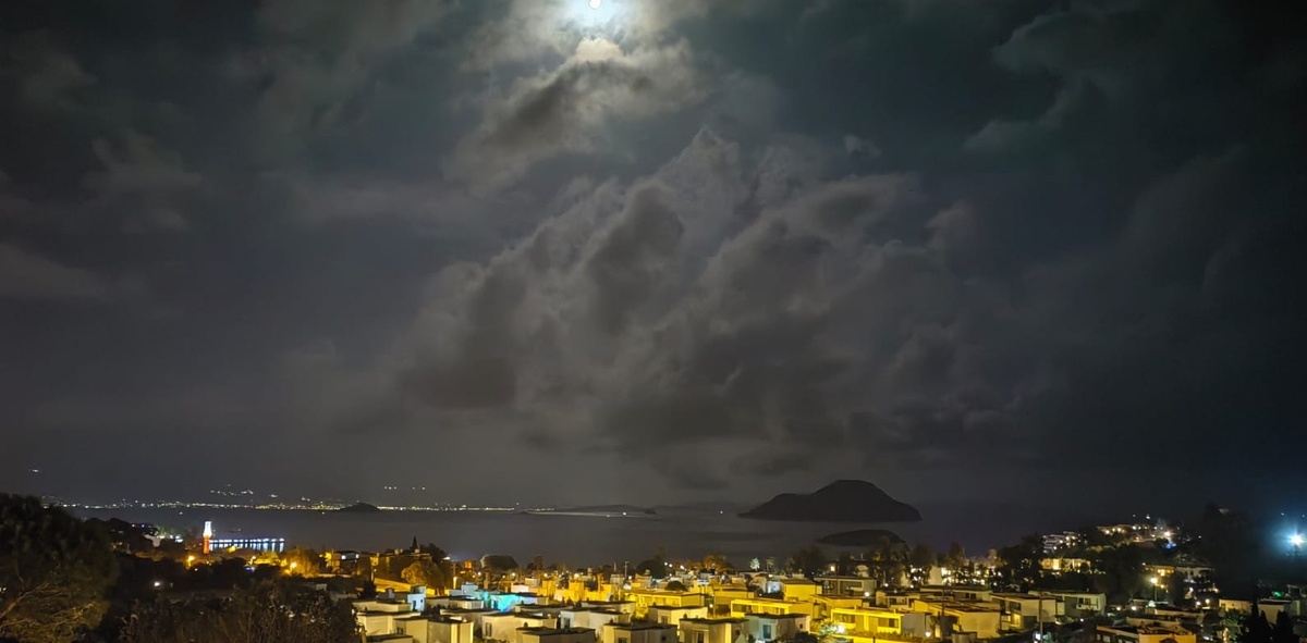 Вечерний вид с террасы