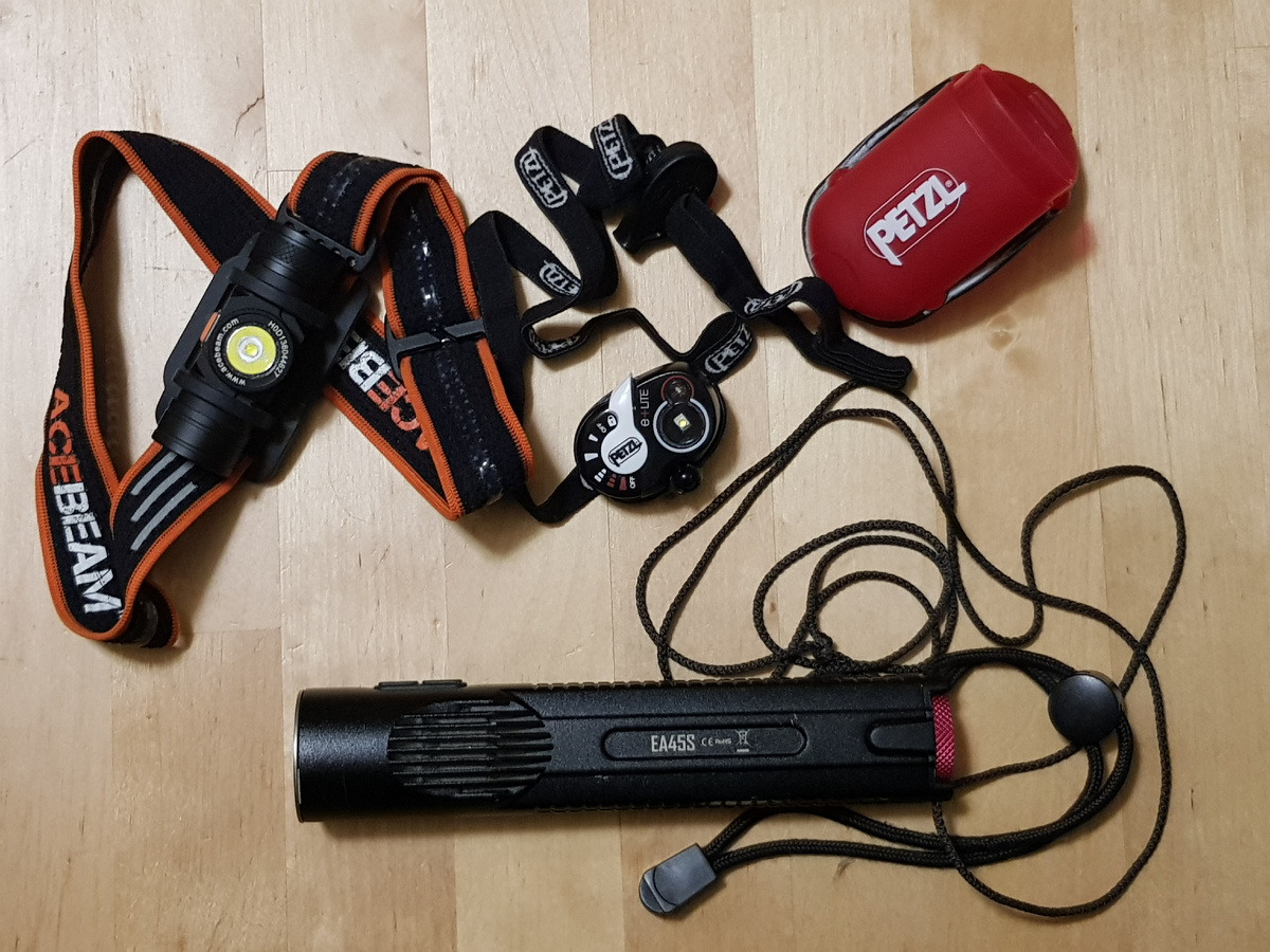 Acebeam H40, Petzl E+lite, футляр от него, Nightcore EA45S