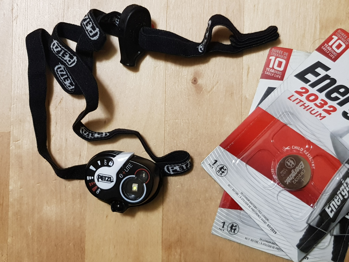Petzl E+lite и батарейки к нему
