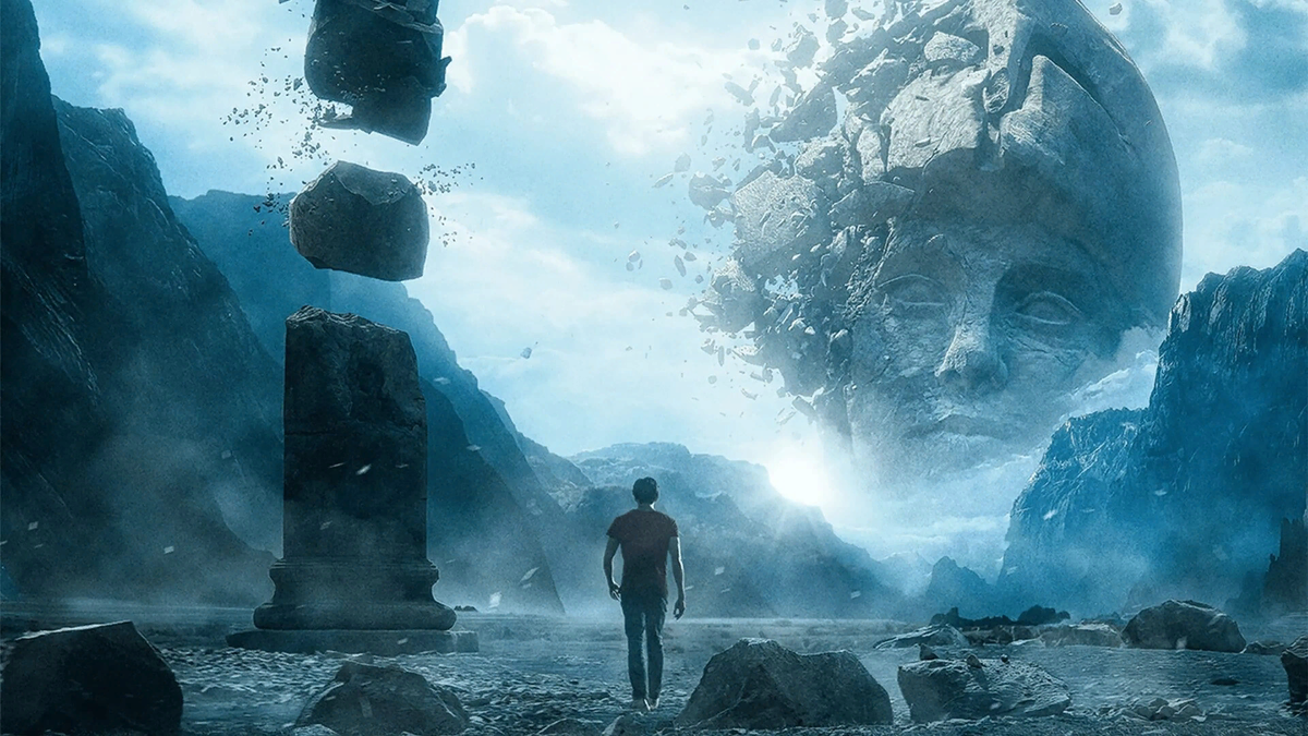 Удивляет тренировочная площадка: что-то рушится, но обломки не падают, а как-то левитируют (с) Кадр  из фильма