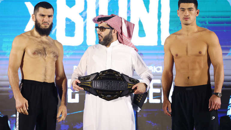    Артур Бетербиев и Дмитрий Бивол. Getty Images