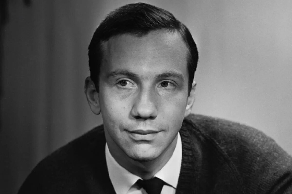    Савелий Крамаров.