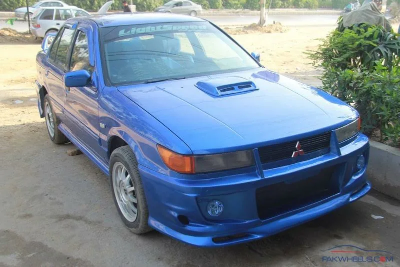                                                                       Mitsubishi Lancer