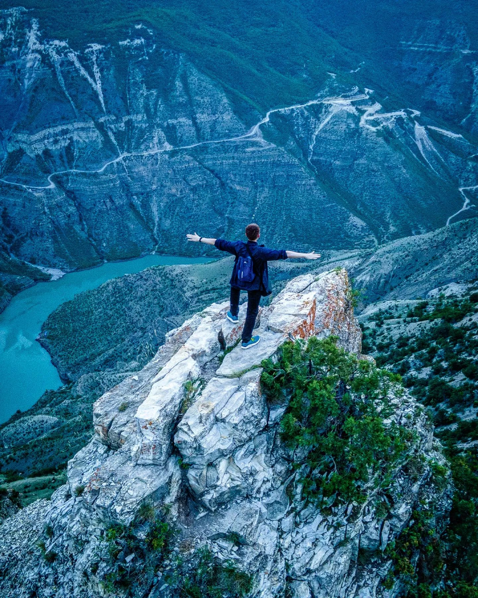 Не сфоткался на фоне Каньона - считай, не бывал в Дагестане)
