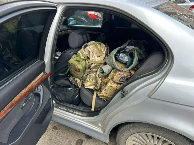    Сообразили на троих. В Оренбурге задержали дерзкую банду грабителей в камуфляже Андрей Севостьянов