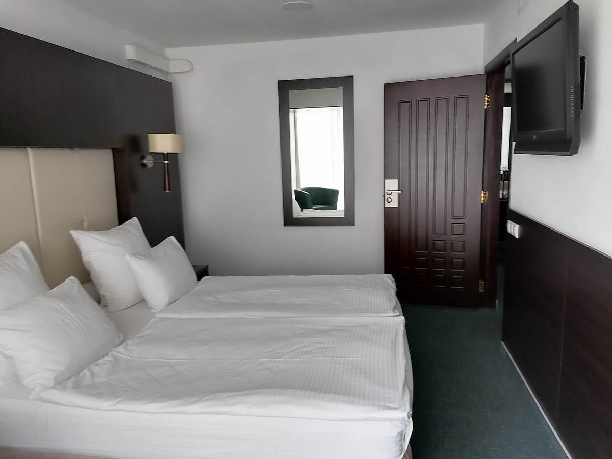 Номер в отеле "Турист" в Калининграде. Фото автора.