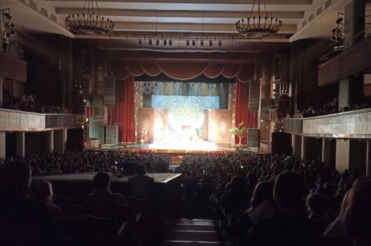    Актер «Ленсовета» потерял сознание во время спектакля