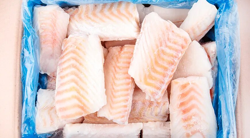   Филе трески поступает в продажу только в замороженном виде. Выбирайте рыбу с небольшим количеством наледи и снега (Shutterstock/FOTODOM)