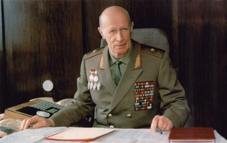 Юрий Иванович Дроздо́в (19 сентября 1925, Минск — 21 июня 2017, Москва) — советский разведчик, генерал-майор. Руководитель нелегальной разведки: заместитель начальника Первого Главного управления КГБ СССР — начальник Управления «С» нелегальной разведки Первого главного управления КГБ СССР (1979—1991).