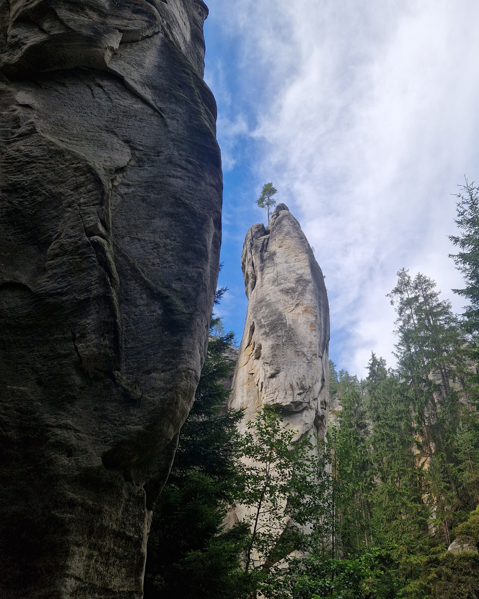 Скальный город Адршпах