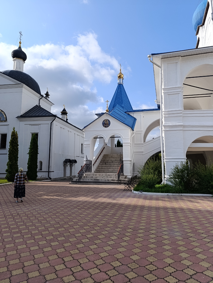 Зачатьевский храм Высоцкого монастыря