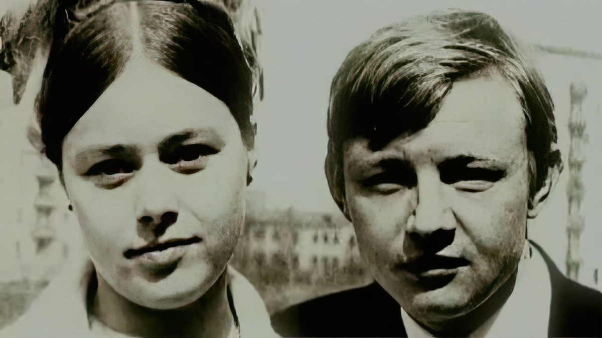 Кононовы в день своей свадьбы. 1969 год