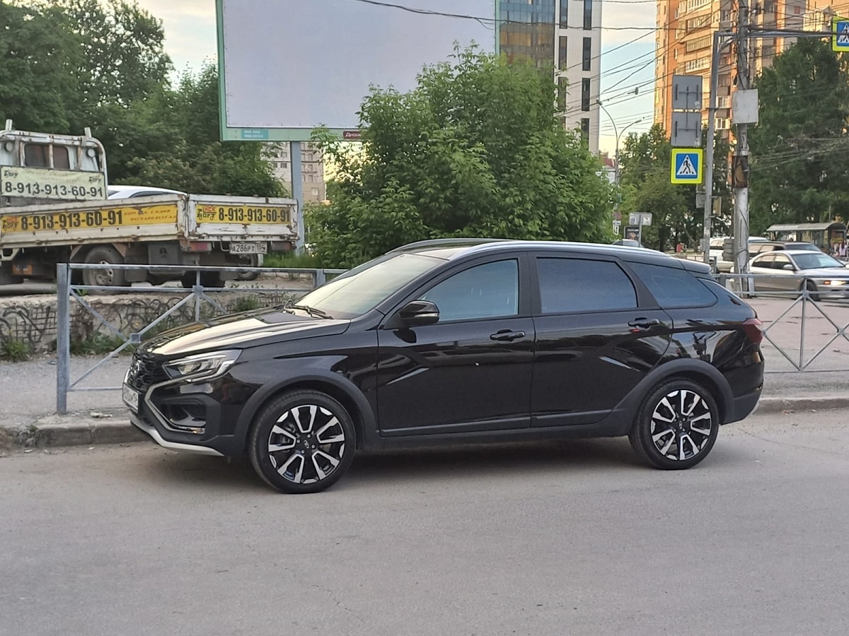 Lada Vesta SW Cross. Фото канала