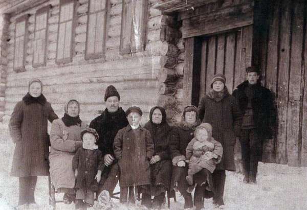    Большая семья Владимира Трошина