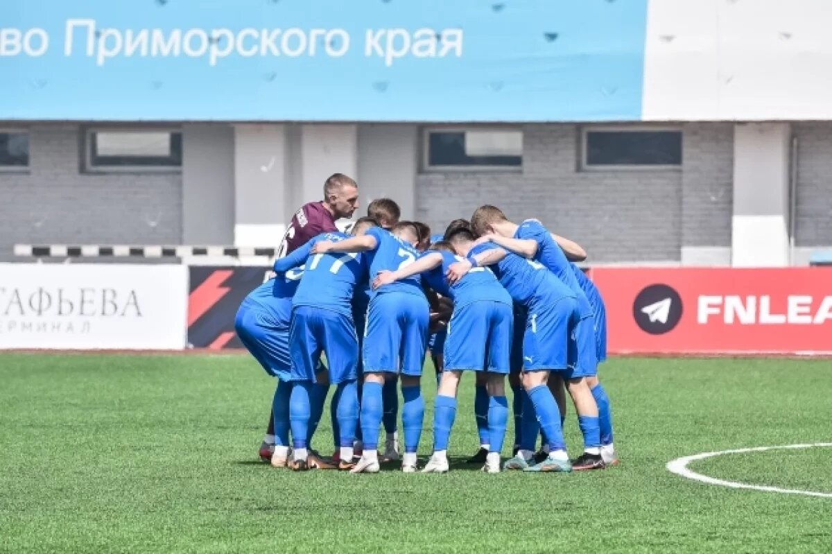    ФК «Динамо» обыграло «Космос» - 2:1 и почти стало чемпионом второй лиги