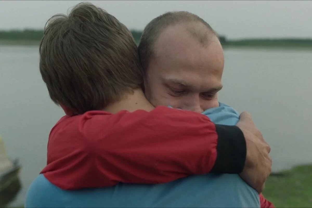    В основе сценария - реальная история двух братьев.