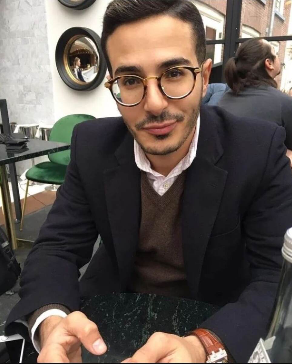 Аферист из Тиндера