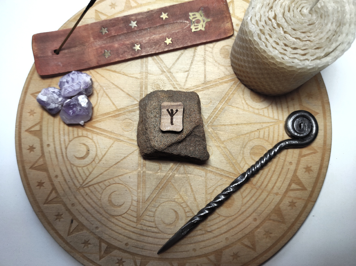 руна "Альгиз"