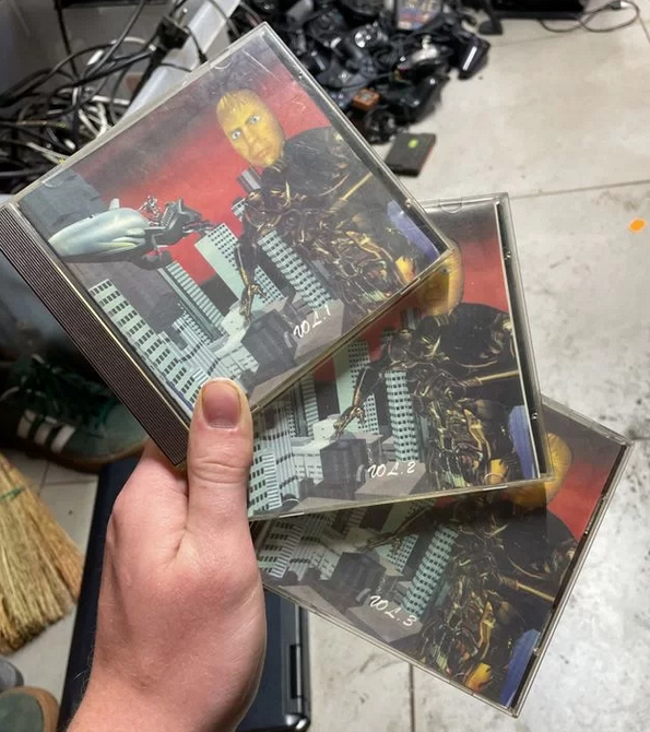 Фото игры Cyberwar в составе трёх CD-дисков